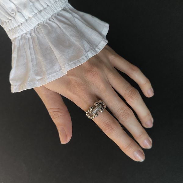 Серебряное кольцо SilverThin с фианитами 0.25ct, вес изделия 3,17 гр (2197645) 19 размер 219764519 Серебряное кольцо LoveR с объёмным дизайном и дорожкой фианитов фото с каталога