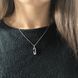 купити срібний виріб Срібне кольє LoveR з підвіскою у формі булавки, сяйливими фіанітами та регульованою довжиною 35-40 см фото 9 - фотографія з каталогу