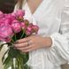 купить серебряное изделие Серебряное кольцо LoveR с чёрной эмалью и фианитами 18 размер фото 4 - фотография из каталога