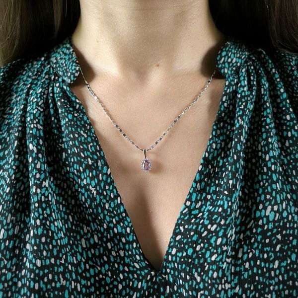 Серебряная подвеска с овальным аметистом и фианитами 9619812 Серебряная подвеска с овальным аметистом и фианитами фото с каталога