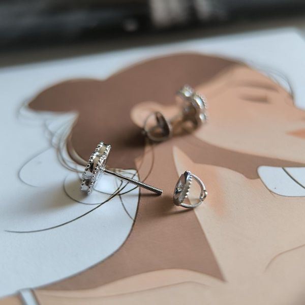 Серебряные пусеты с малахитом, форма четырехлистника, зеленый цвет LoveR, серебро 925