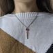 купить серебряное изделие Серебряная подвеска LoveR с квадратной формой вставки натурального рубина и удлинённым подвесным элементом фото 7 - фотография из каталога
