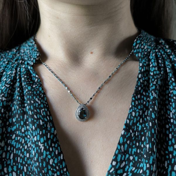 Серебряная подвеска LoveR с лондонским топазом в форме капли 4608712 Серебряная подвеска LoveR с лондонским топазом в форме капли фото с каталога