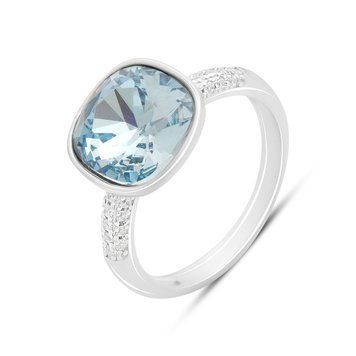 Серебряное кольцо SilverThin с фианитами, вес изделия 4,34 гр (2186342) 17 размер 218634217 Серебряное кольцо с фианитом овальной формы и светлыми боковыми вставками фото с каталога