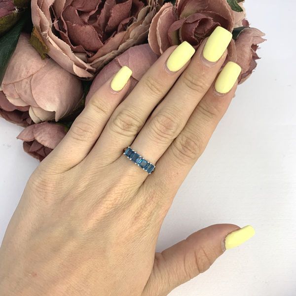 Срібна каблучка LoveR доріжка з чотирма лондонськими топазами 18 розмір, срібло 925