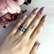 купить серебряное изделие Кольцо LoveR из чёрной керамики с геометрическим акцентом из серебра и фианитов 18.5 размер фото 3 - фотография из каталога