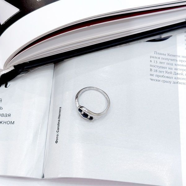 Серебряное кольцо Серебряные изделия с натуральным сапфиром 0.683ct, вес изделия 2,94 гр (2168829) 18 размер 819288612  фото з каталогу